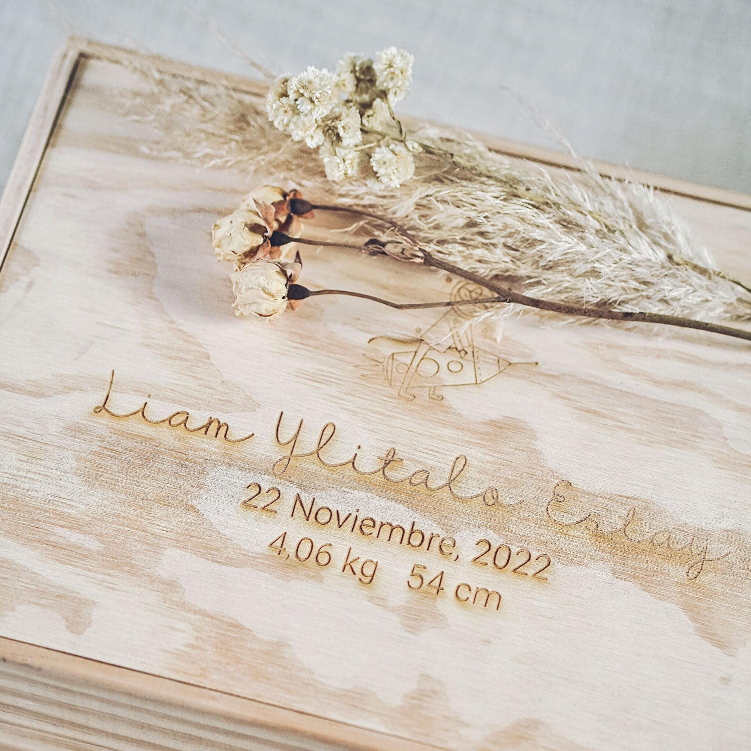Caja de madera grande vacía para regalo