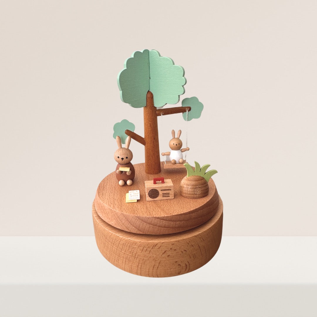 Caja Musical de madera conejitos personalizado - Main Image