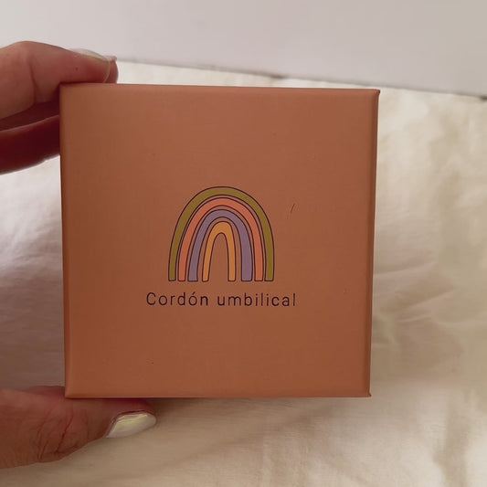 Cajita para guardar el cordón umbilical